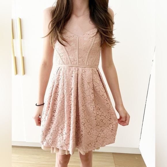 Girl’s Jill Stuart Dress - Picture 16 of 16